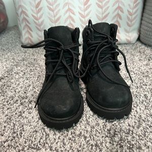 Boys boots